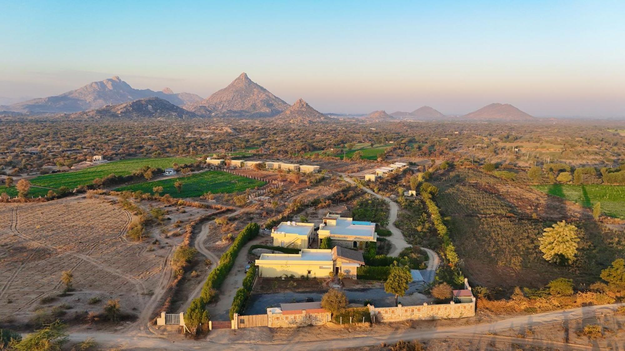 Готель Kurja Jawai Bisalpur Екстер'єр фото